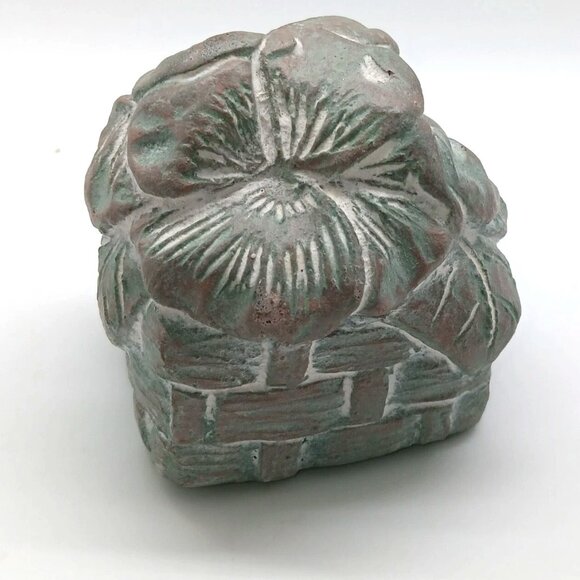 Isabel Bloom 1996 Basket Of Flowers Cement - Picture 3 of 5